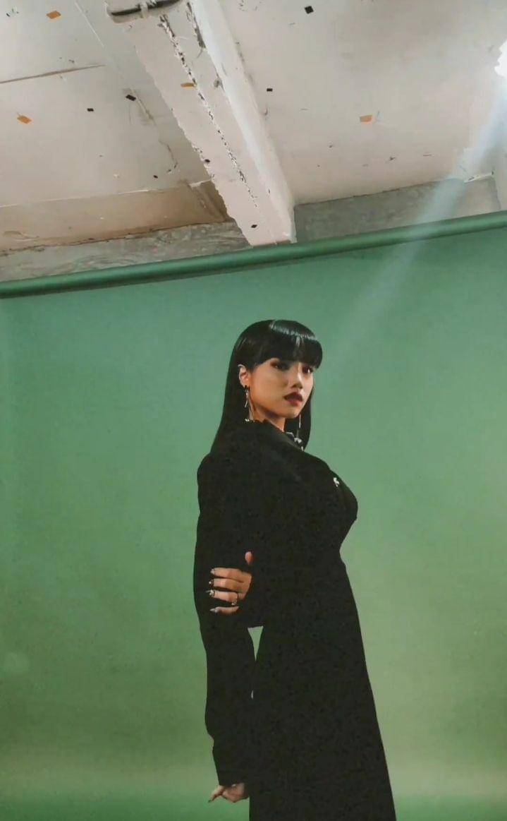 photoshoot terbaru Fuji (instagram.com/ss.styliste)