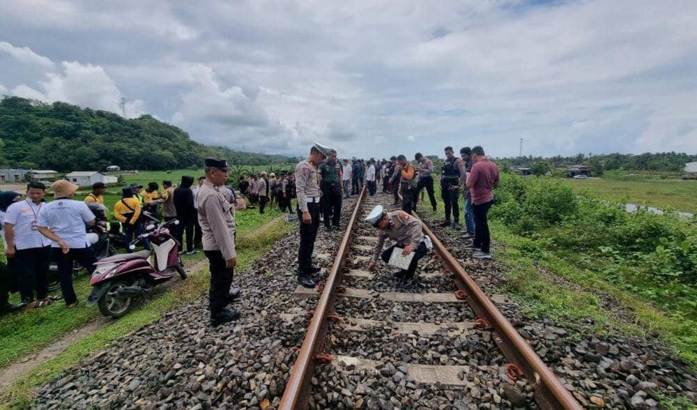 Kecelakan Pertama Kereta Api Sulsel Tewaskan Petani di Barru