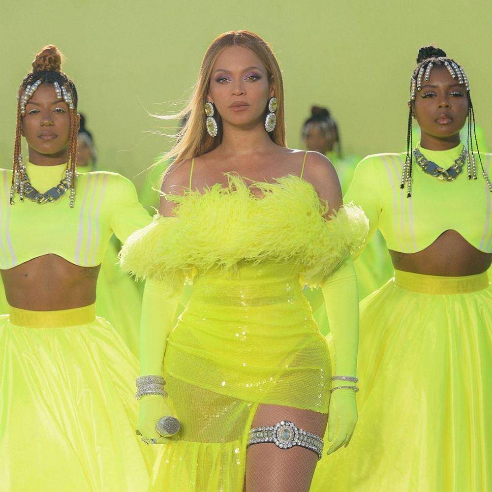 potret gaya busana Beyoncé di atas panggung (instagram.com/beyonce)