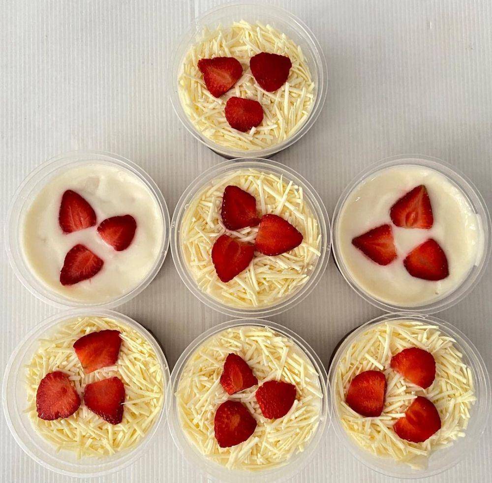salad buah (instagram.com/lululiciouscake)