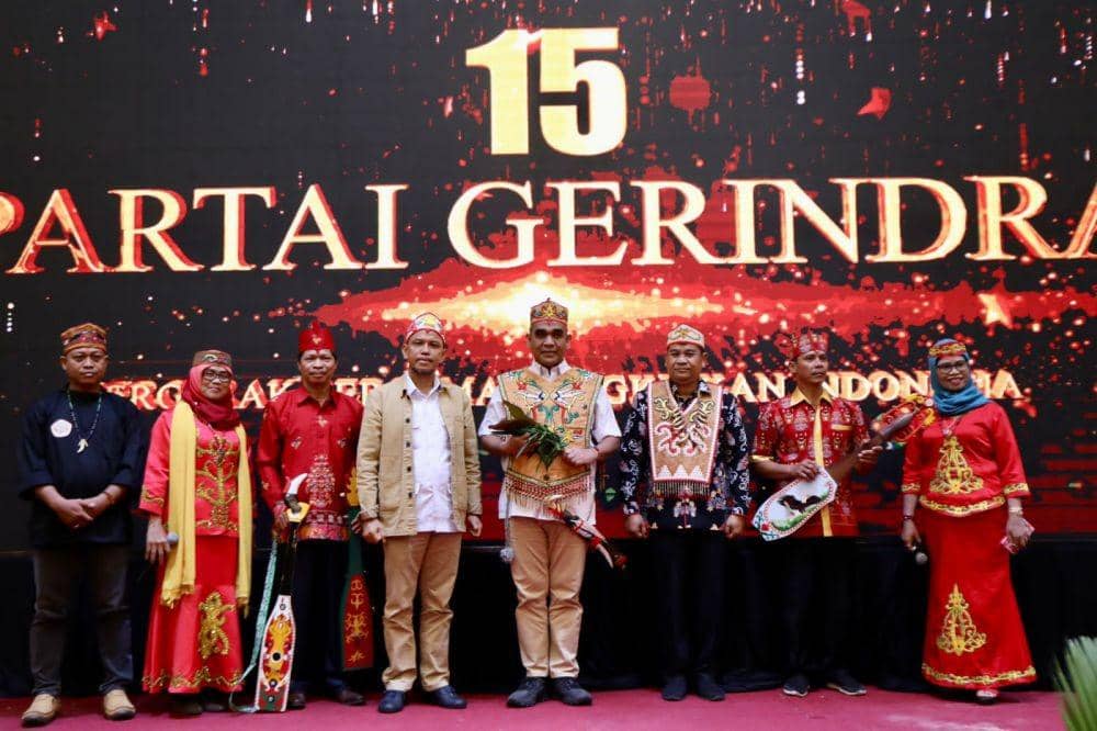 Sekretaris Jenderal Partai Gerindra Ahmad Muzani memulai rangkaian HUT ke 15 dengan mengunjungi pengurus partai di Kota Palangka Raya, Rabu (1/2/2023). Foto Gerindra