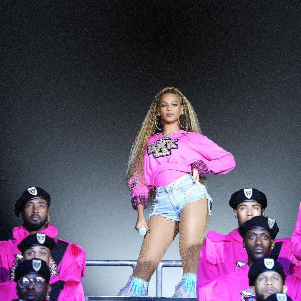 potret gaya busana Beyoncé di atas panggung (instagram.com/beyonce)