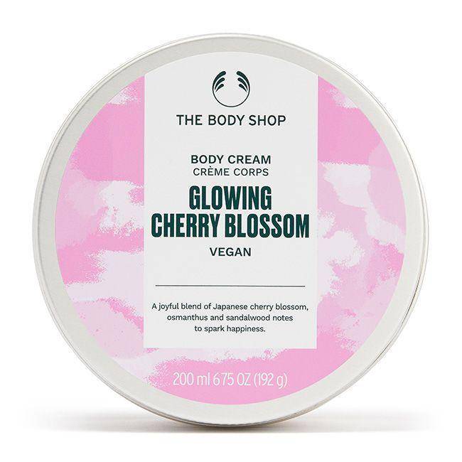 The Body Shop Glowing Cherry Blossom Body Cream Moisturizer (dok. The Body Shop)