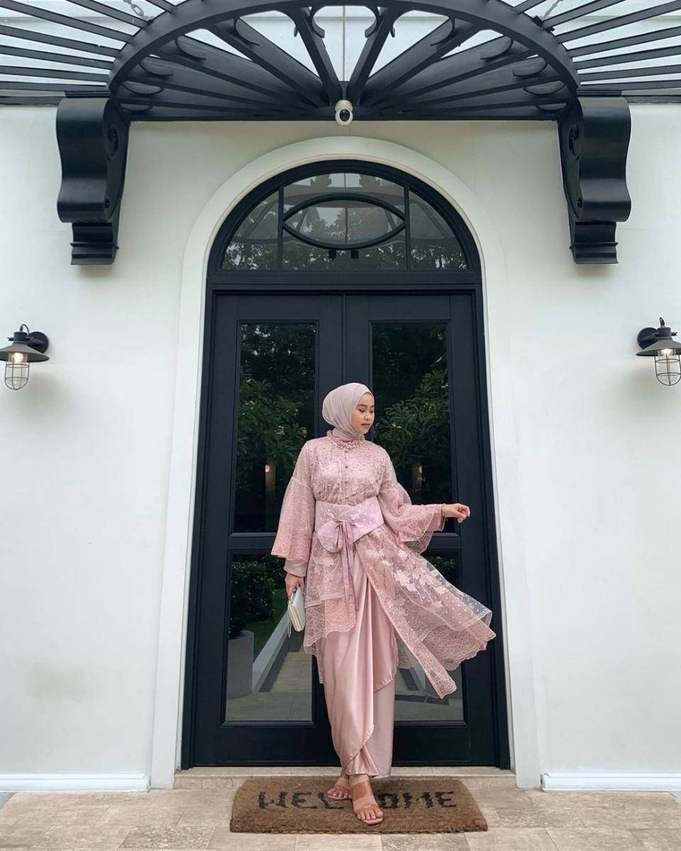 ide kebaya modern untuk kondangan hingga wisuda (instagram.com/citraafh)