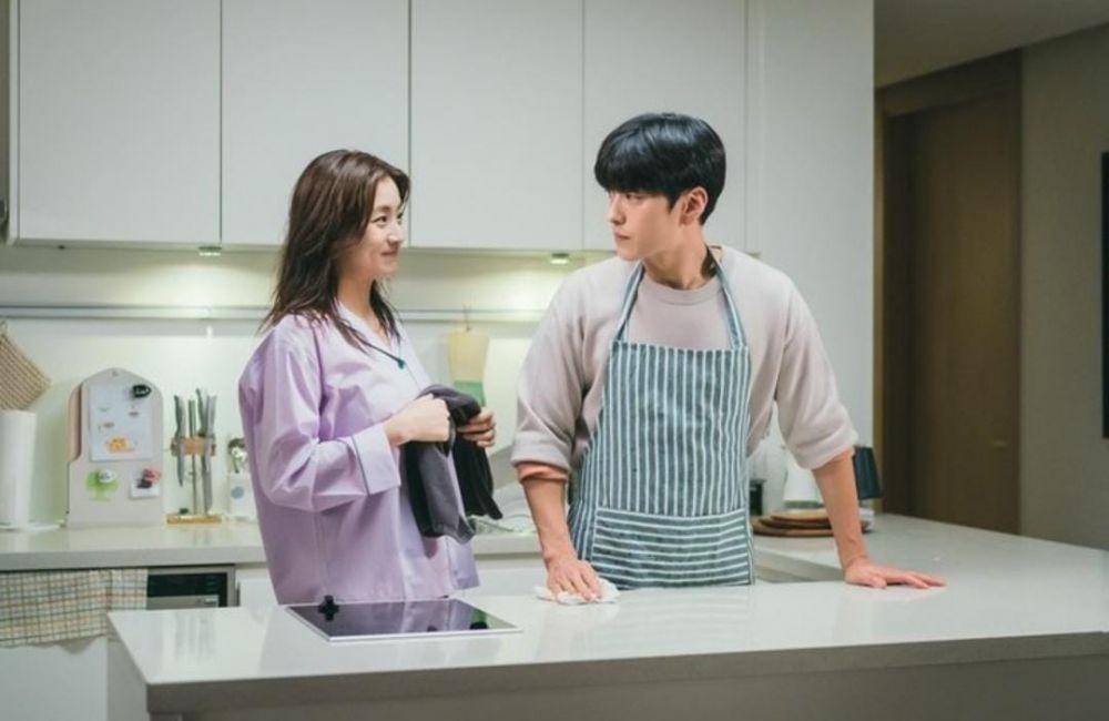 Kang So Ra dan Jang Seung Jo di drama Strangers Again (instagram.com/channel.ena.d)