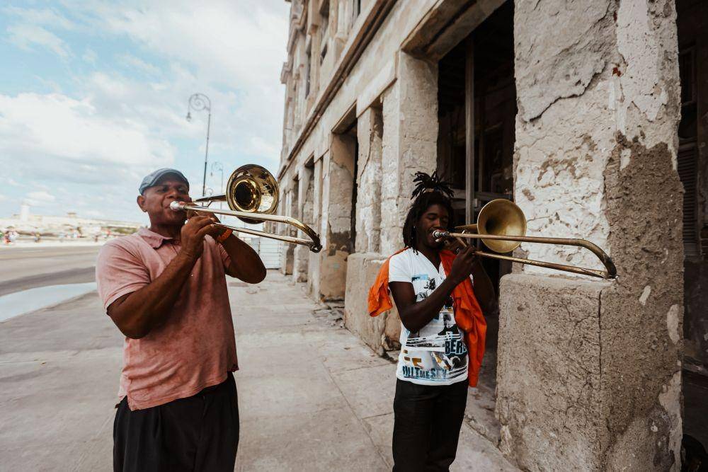 Contoh alat musik tiup adalah trombon (pexels.com/Mehmet Turgut Kirkgoz)
