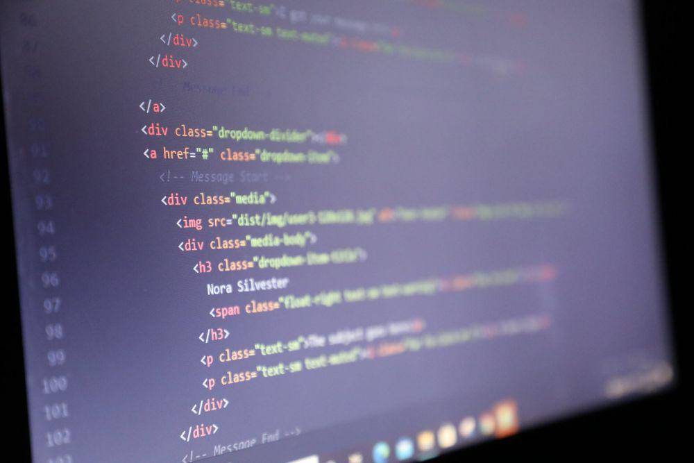 ilustrasi coding (pexels.com/Nimit Kasagra)