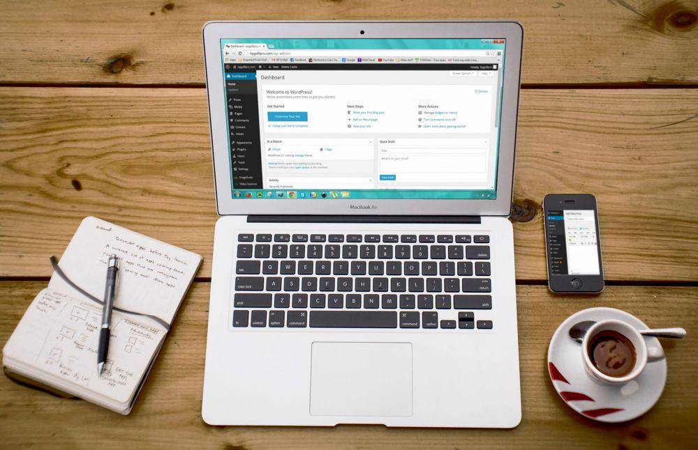 ilustrasi blogging (pexels.com/Pixabay)