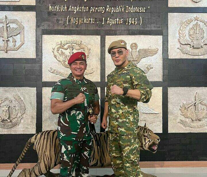 Deddy Corbuzier dan Danjen Kopassus (instagram.com/mastercorbuzier)