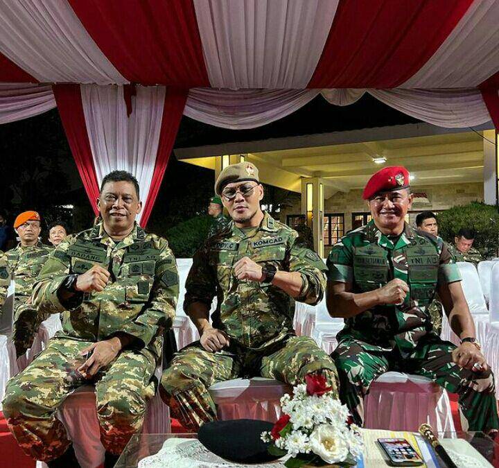 Deddy Corbuzier dan Danjen Kopassus (instagram.com/mastercorbuzier)