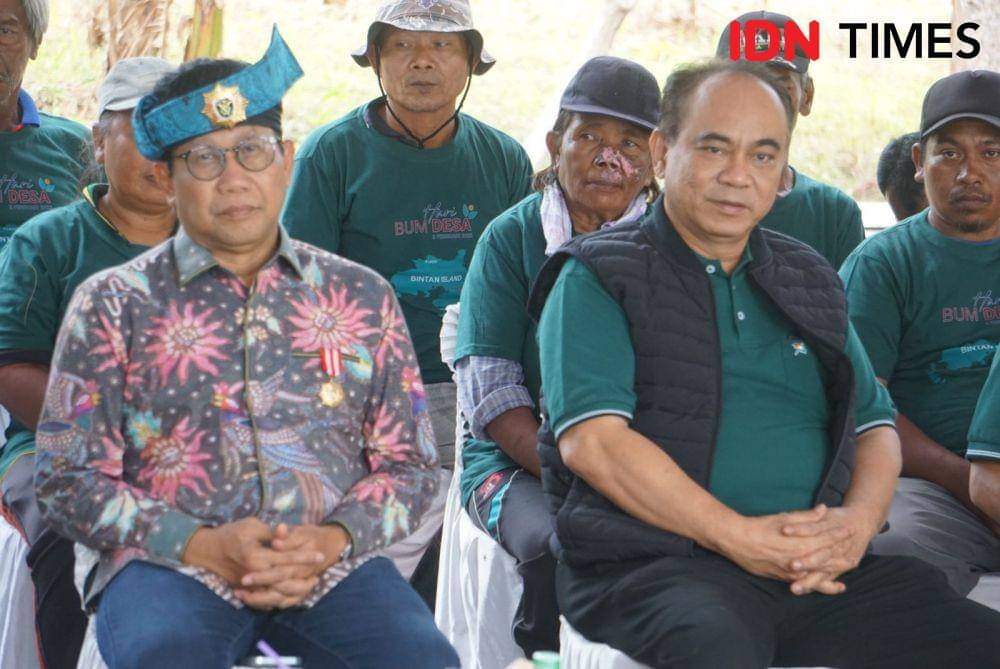 Menteri Desa PDTT Abdul Halim Iskandar dan Wamendes Budi Arie Setiadi (IDN Times/Aryodamar)