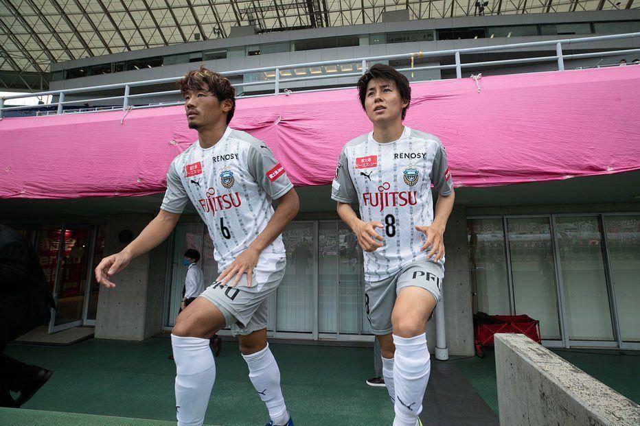 Hidemasa Morita dan Yasuto Wakizaka saat berseragam Kawasaki Frontale. (instagram.com/mrt_510)