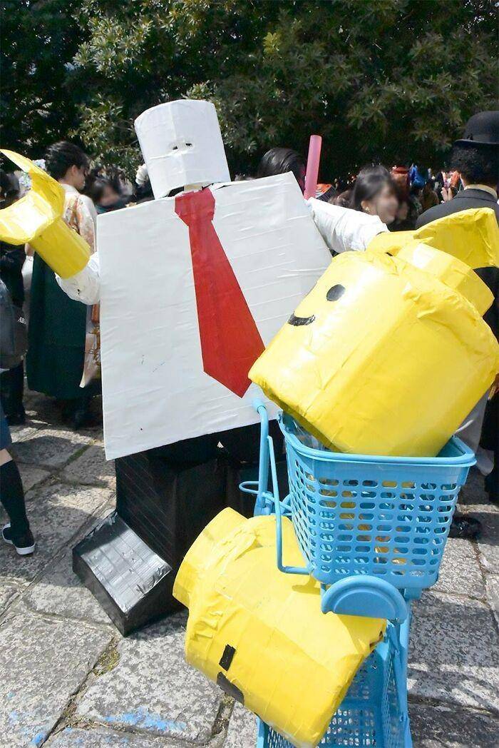wisuda Jepang kostum cosplay (twitter.com/kyodai360)