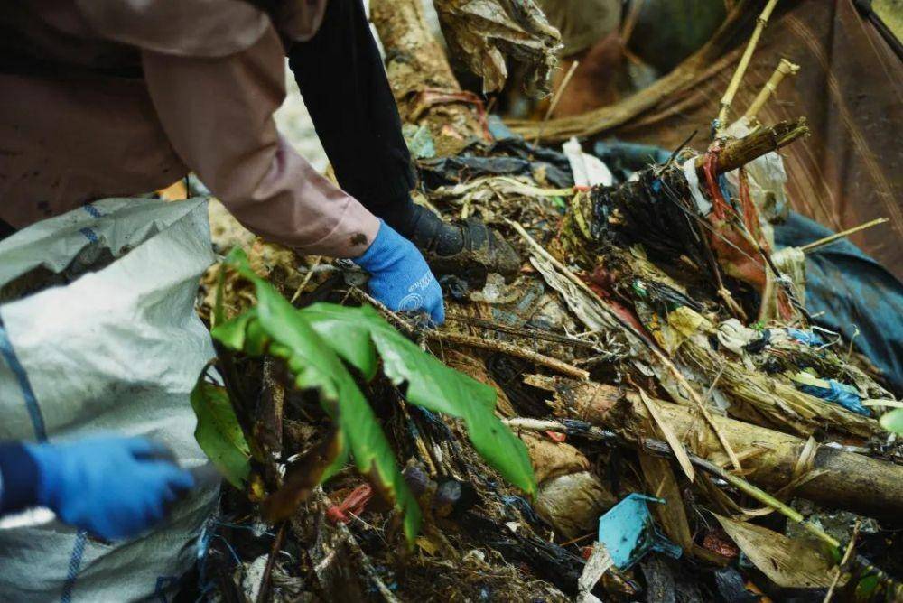 Dokumen River Cleanup Indonesia
