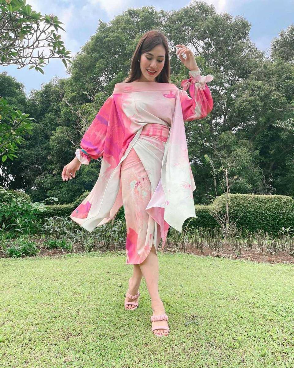 Syahnaz Sadiqah (instagram.com/syahnazs)
