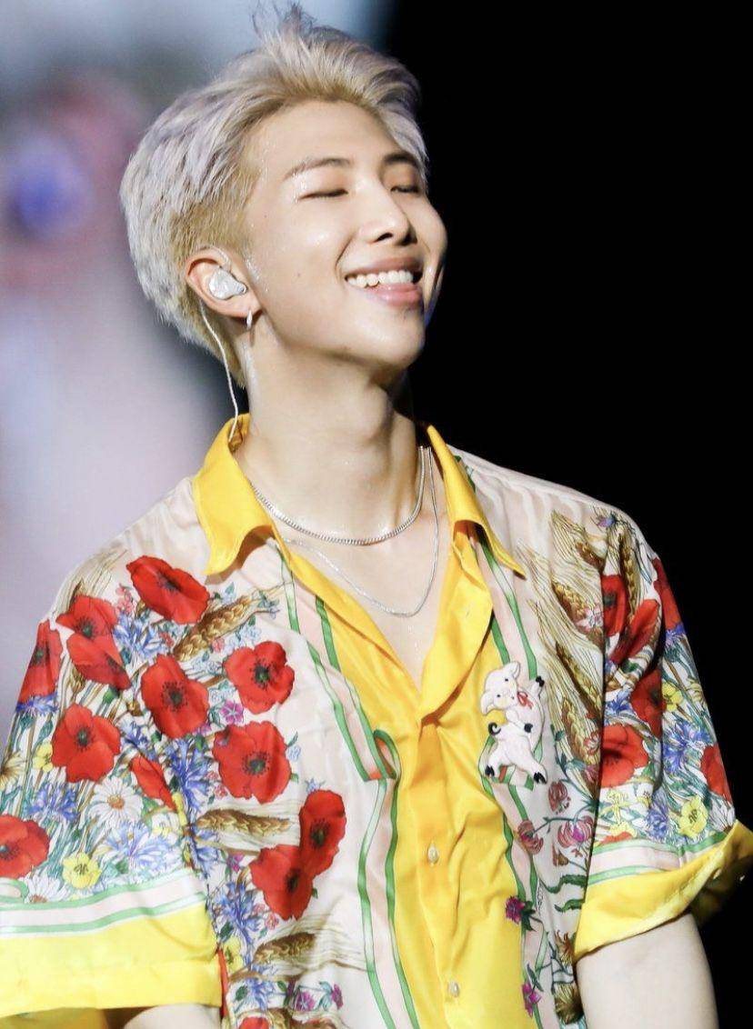 RM of bts (twitter.com/omermeroz)