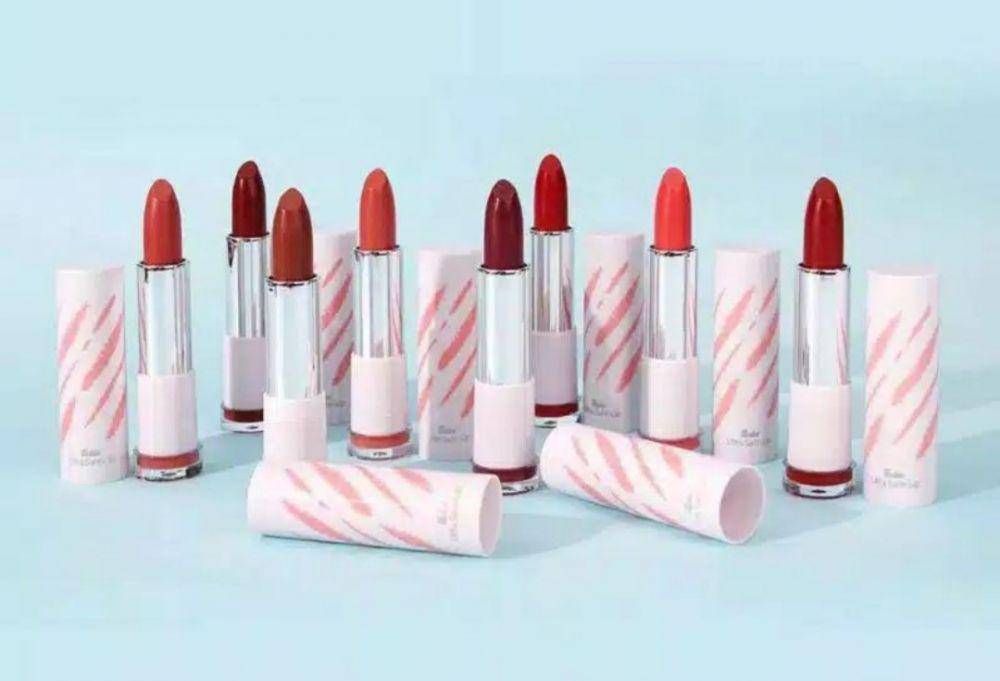 Fanbo Precious White Ultra Satin Lipstick (shopee.co.id/nirwanacosmetics)