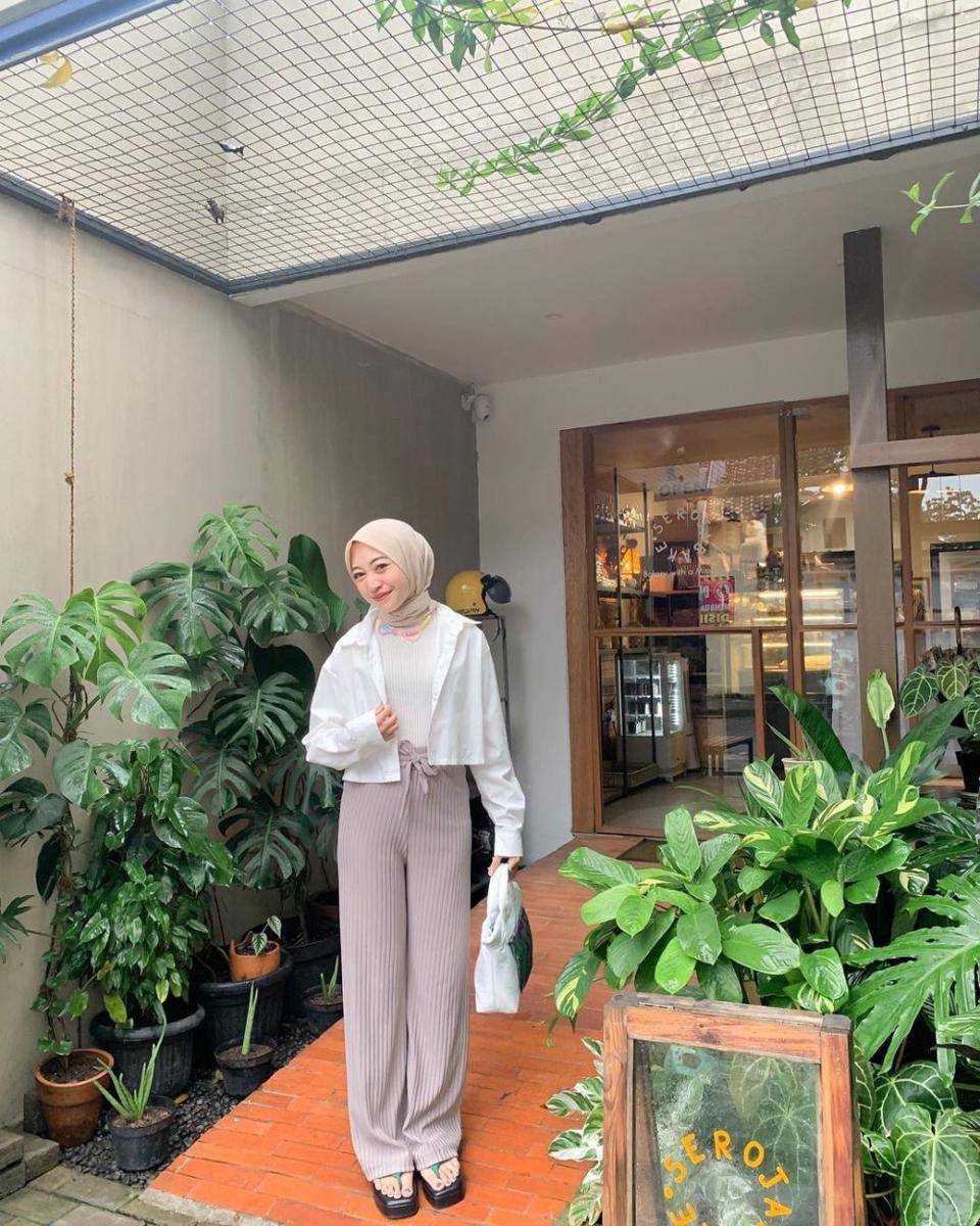 Potret OOTD (Instagram.com/nabilayua)