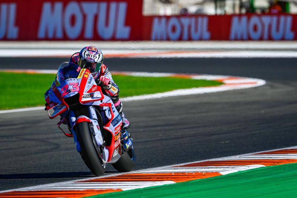 Enea Bastianini saat pekan balap GP Valencia 2022 (motogp.com)