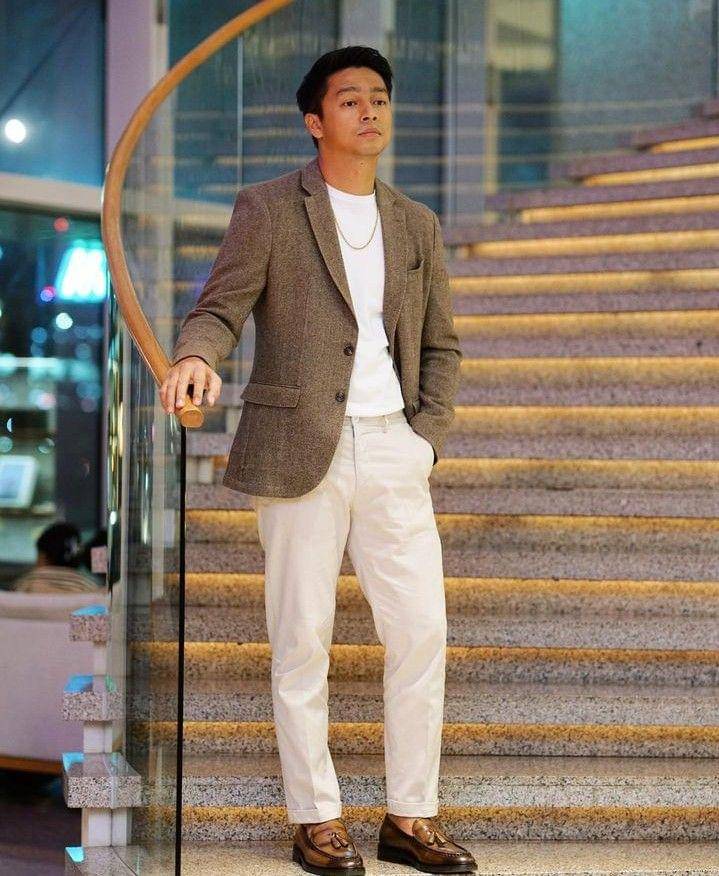 OOTD ala Deva Mahenra (instagram.com/devamahenra)