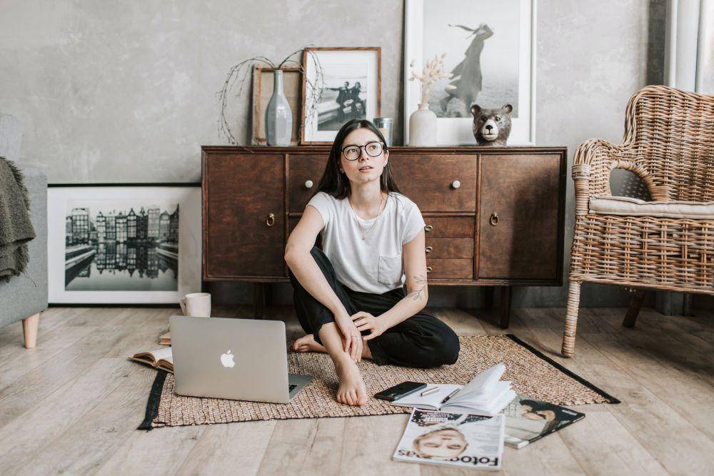 Berpikir kreatif (Pexels.com/Vlada Karpovich)