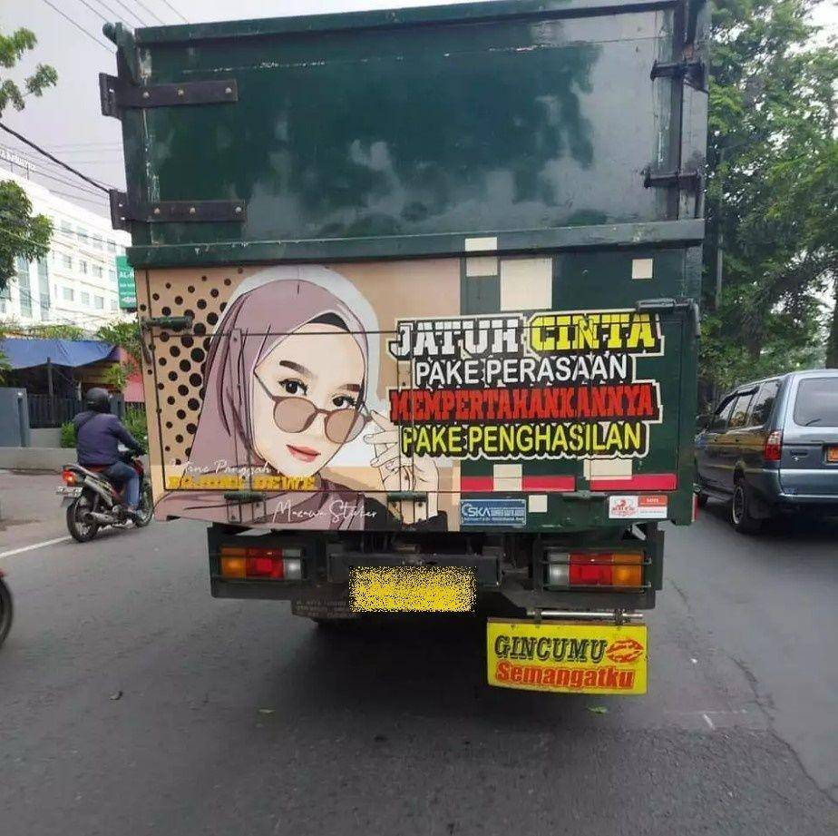 kata-kata galau di belakang truk (instagram.com/komersial.beract)
