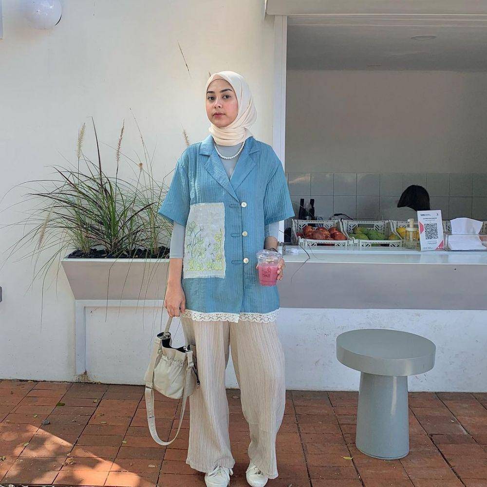 padu padan kemeja motif ala Dianty Annisa (instagram.com/diantyy.a)