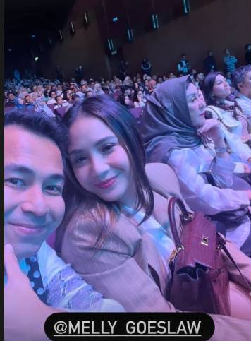 Raffi nonton konser Melly (Instagram.com/raffinagita1717)