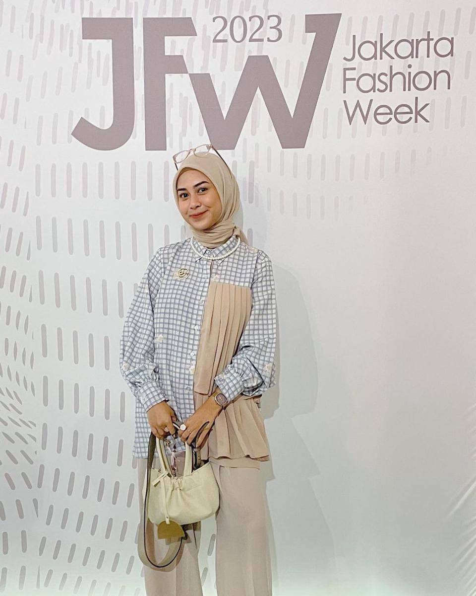 padu padan kemeja motif ala Dianty Annisa (instagram.com/diantyy.a)