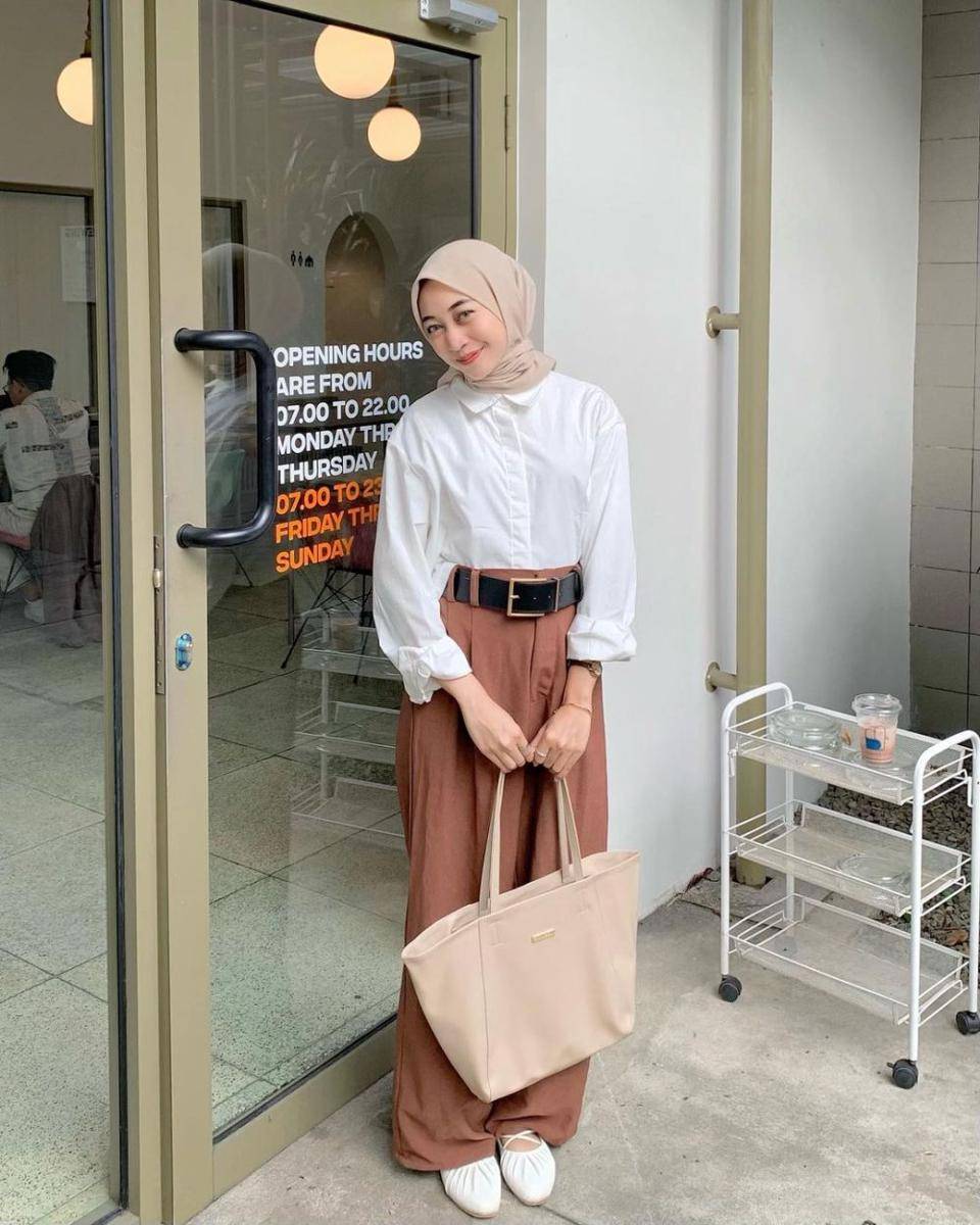 Potret OOTD (Instagram.com/nabilayua)