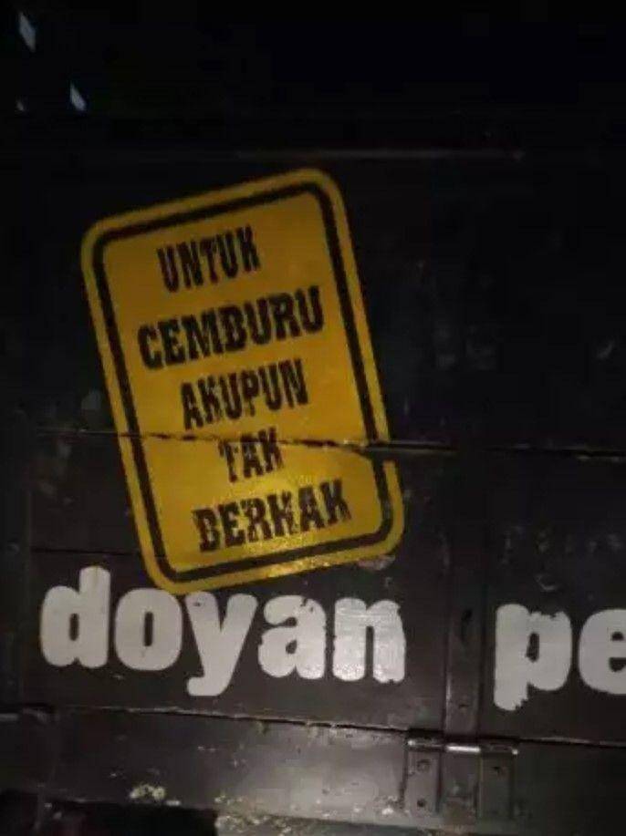kata-kata galau di belakang truk (instagram.com/rakyat_plus_62)