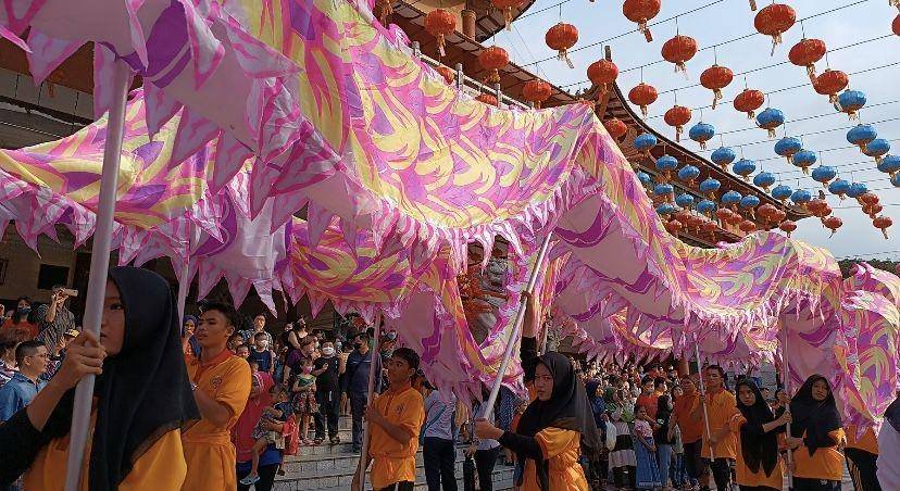 Suasana atraksi liong di Vihara Maitreya Medan (Dok. Istimewa)
