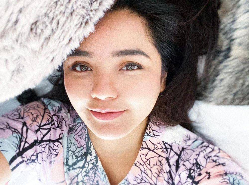 artis lahir Februari (instagram.com/gitasinaga)
