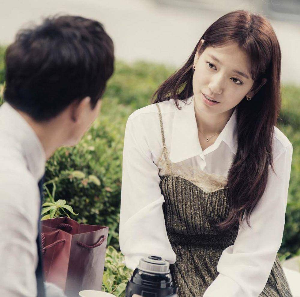 Park Shin Hye di drama Doctors (instagram.com/salt_ent)
