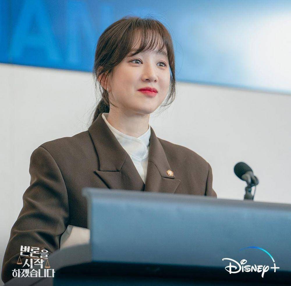 Jung Ryeo Won di drama May It Please the Court (instagram.com/disneypluskr)