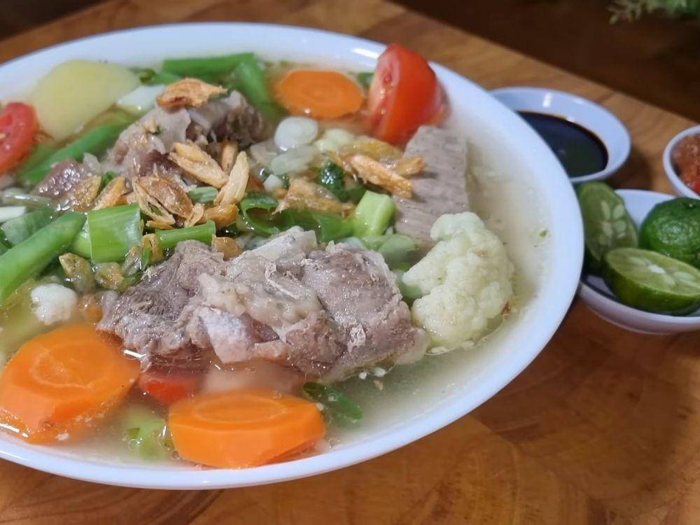 Sop iga sapi sederhana (youtube.com/Ceceromed Kitchen)