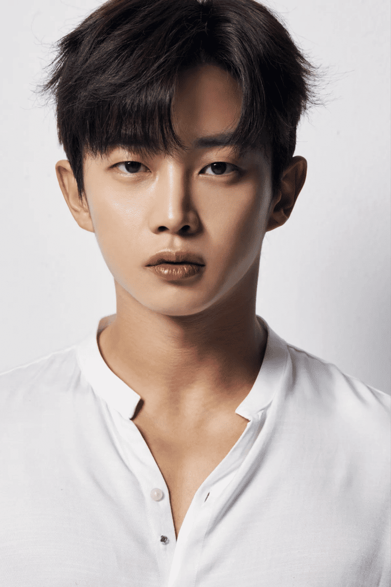 Kim Min Suk (instagram.com/samuliesword)