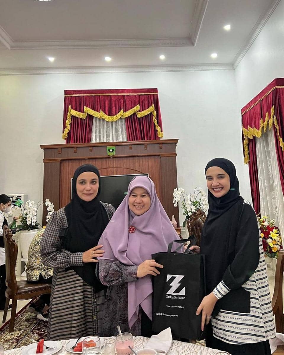 Zaskia Sungkar pulang kampung ke Solok (instagram.com/zaskiasungkar15)