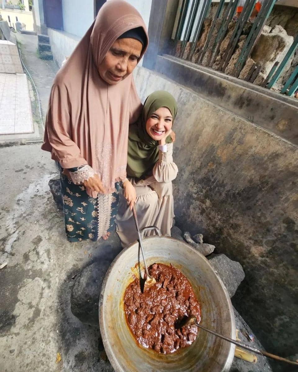 Zaskia Sungkar pulang kampung ke Solok (instagram.com/zaskiasungkar15)