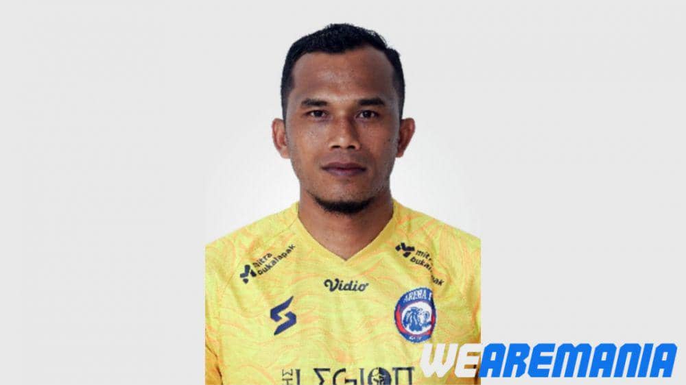 Galih Firmansyah sebagai kiper baru Arema FC di paruh musim Liga 1 2022/2023. (wearemania.net)