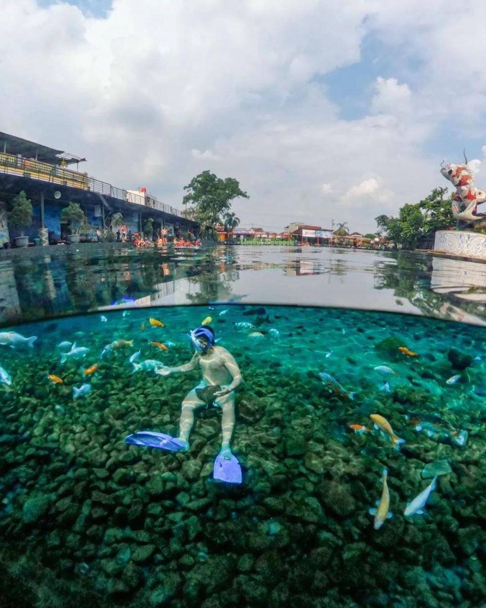 Wisata Umbul Ponggok, Klaten (instagram.com/pangeraann_)