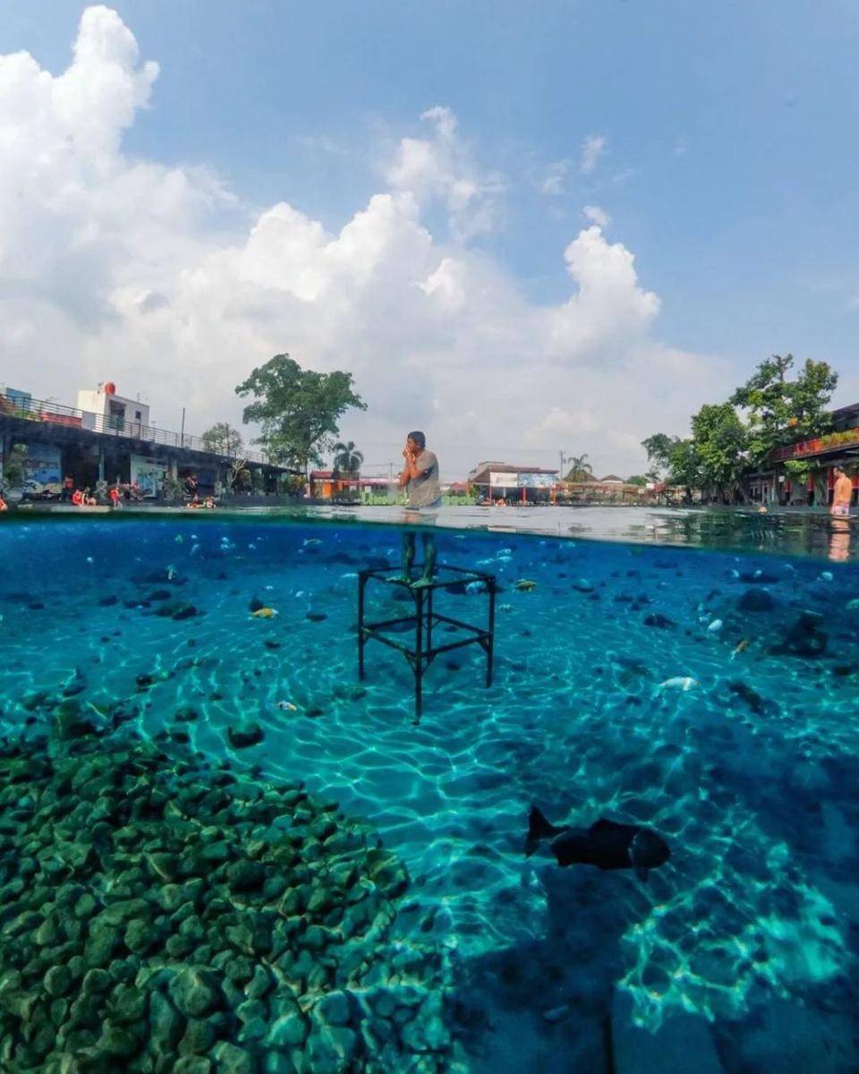 Wisata Umbul Ponggok, Klaten (instagram.com/pangeraann_)