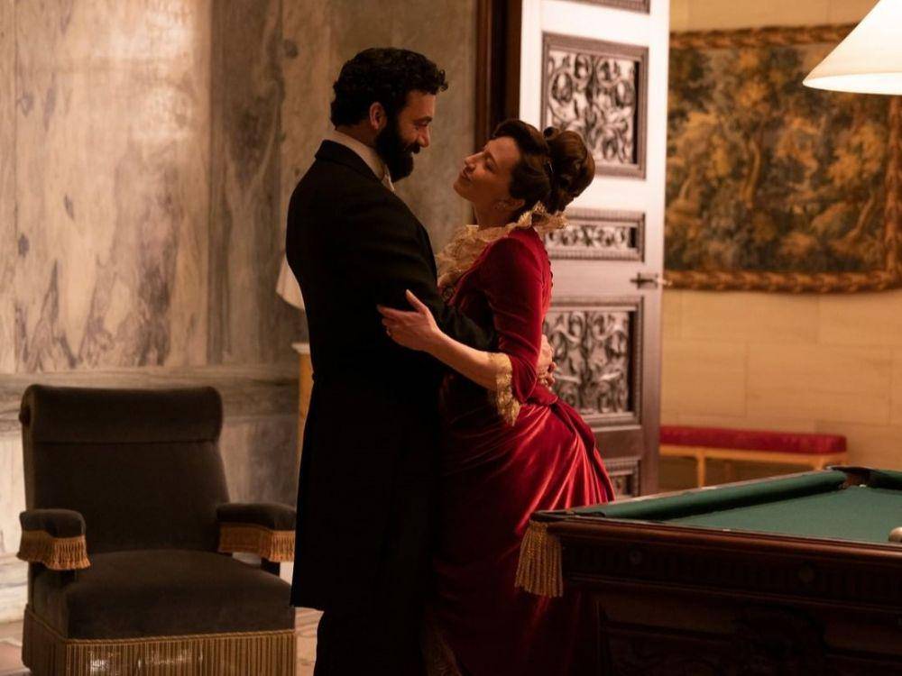 Morgan Spector dan Carrie Coon dalam serial The Gilded Age (dok. HBO/The Gilded Age)