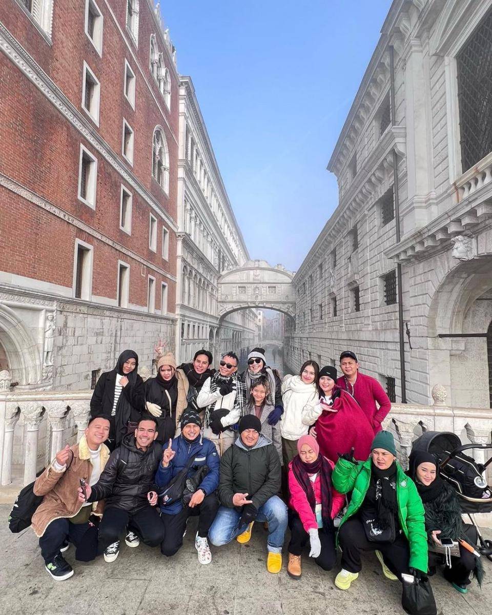 potret liburan keluarga Syifa Nuraini (instagram.com/syifaasyifaaa)