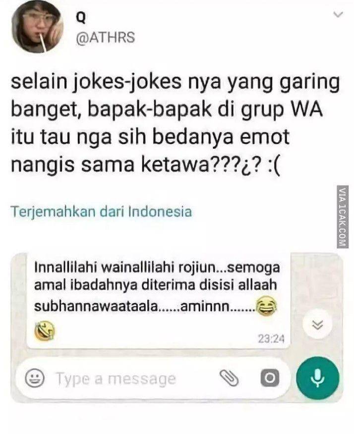 momen salah pilih emoticon (twitter.com/athrs)