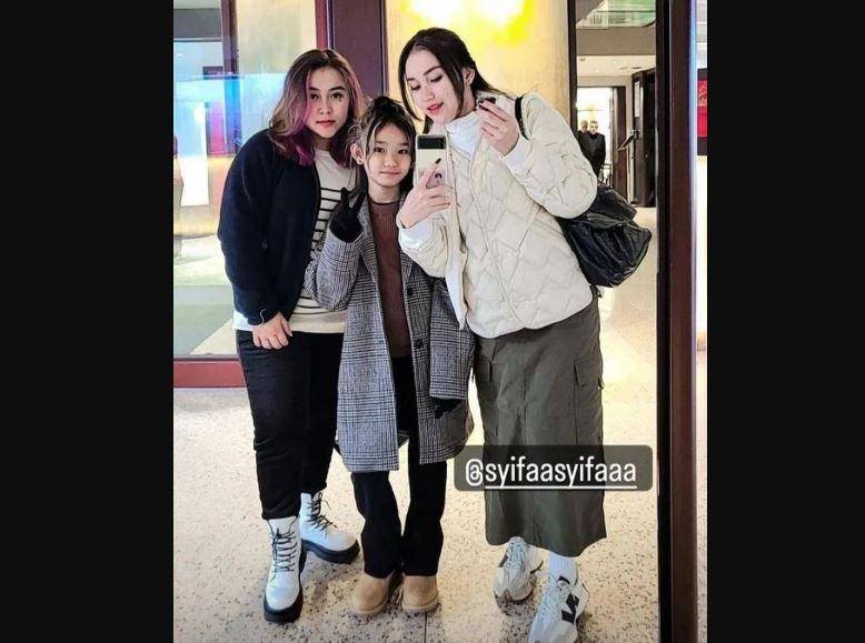 potret liburan keluarga Syifa Nuraini (instagram.com/aytingliciousriau)