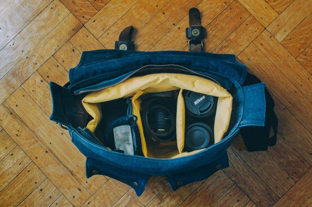 space tas (unsplash.com/Kelly Sikkema)