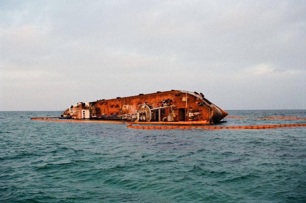 Kapal Terbalik di Busan: 1 Orang Tewas, 6 Awak Hilang