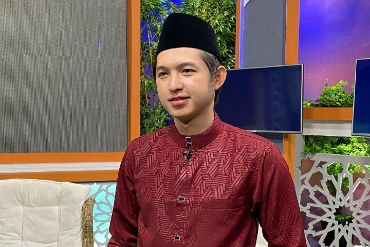 10 Potret Koh Dennis Lim, Ustaz Mantan Bandar Judi yang Lagi Viral