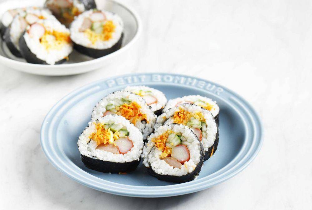ilustrasi kimbap (vecteezy.com/Ika Dapurhangus)